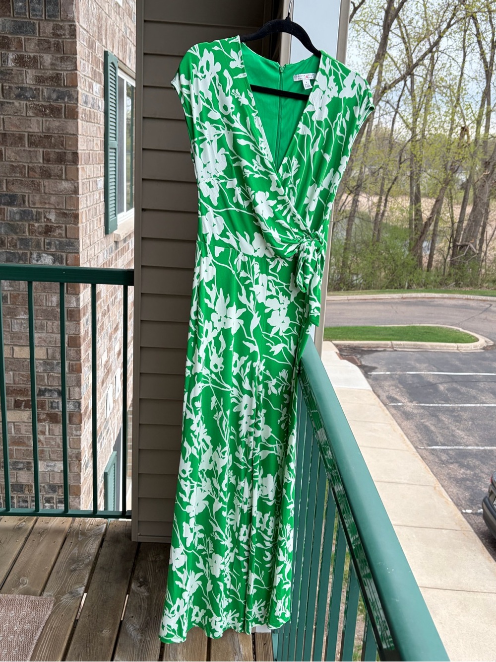 🆕🌿London Style Collection Green Floral Wrap Jumpsuit Wide Leg Tie Waist Size 4 - Picture 3 of 17